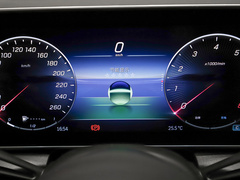 2023款 改款 GLC 300 L 4MATIC 动感型 7座