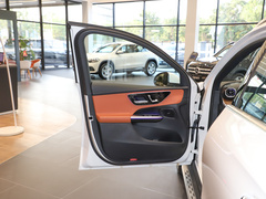 2023款 改款 GLC 300 L 4MATIC 动感型 7座