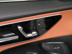 2023款 改款 GLC 300 L 4MATIC 动感型 7座