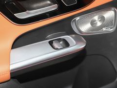 2023款 改款 GLC 300 L 4MATIC 豪华型 7座