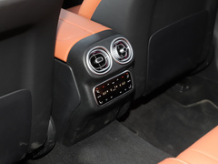 2023款 改款 GLC 300 L 4MATIC 豪华型 7座