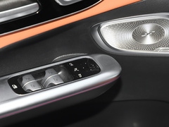 2023款 改款 GLC 300 L 4MATIC 豪华型 7座