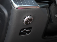 2023款 改款 GLC 300 L 4MATIC 豪华型 7座