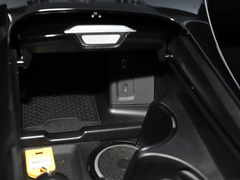 2023款 改款 GLC 300 L 4MATIC 豪华型 7座