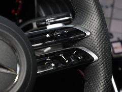 2023款 改款 GLC 300 L 4MATIC 豪华型 7座