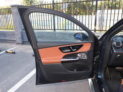 2023款 改款 GLC 300 L 4MATIC 豪华型 7座