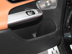2023款 改款 GLC 300 L 4MATIC 豪华型 7座