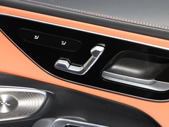 2023款 改款 GLC 300 L 4MATIC 豪华型 7座