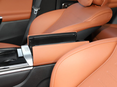 2023款 改款 GLC 300 L 4MATIC 豪华型 7座