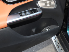2023款 改款 GLC 300 L 4MATIC 豪华型 7座