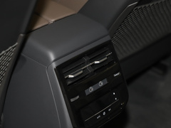 2024款 45 TFSI quattro 齐云型 羽林套装 7座