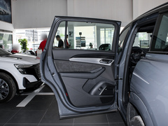 2024款 45 TFSI quattro 齐云型 飞骑套装 7座