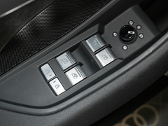2024款 45 TFSI quattro 齐云型 飞骑套装 7座