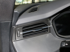 2024款 45 TFSI quattro 齐云型 飞骑套装 7座