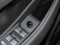 2024款 45 TFSI quattro 齐云型 飞骑套装 7座