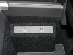 2024款 45 TFSI quattro 齐云型 飞骑套装 7座
