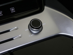 2024款 45 TFSI quattro 齐云型 飞骑套装 7座