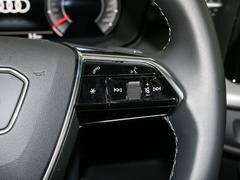 2024款 45 TFSI quattro 齐云型 飞骑套装 7座