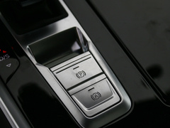 2024款 45 TFSI quattro 齊云型 飛騎套裝 7座