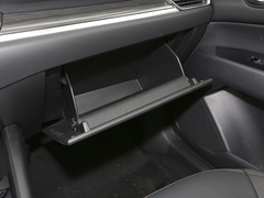 2024款 2.0L 自动两驱智雅型