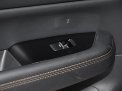 2024款 2.5L 自动四驱尊耀型