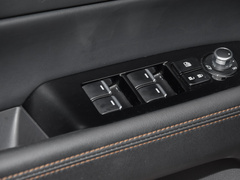 2024款 2.5L 自动四驱尊耀型