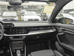 2024款 A3L Limousine 35 TFSI 时尚运动型