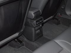 2024款 A3L Limousine 35 TFSI 时尚运动型