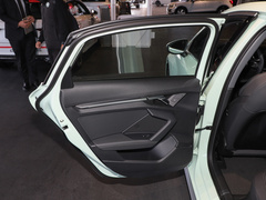 2024款 A3L Limousine 35 TFSI 时尚运动型