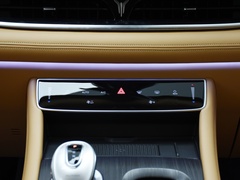 2024款 PHEV 超长续航尊贵版