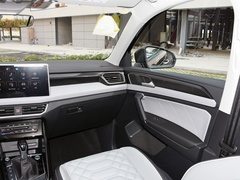 2024款 300TSI 两驱豪华Plus进阶版