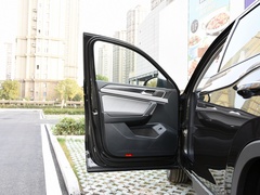 2024款 300TSI 两驱豪华Plus进阶版