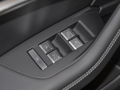 2024款 55 TFSI quattro 尊享动感型