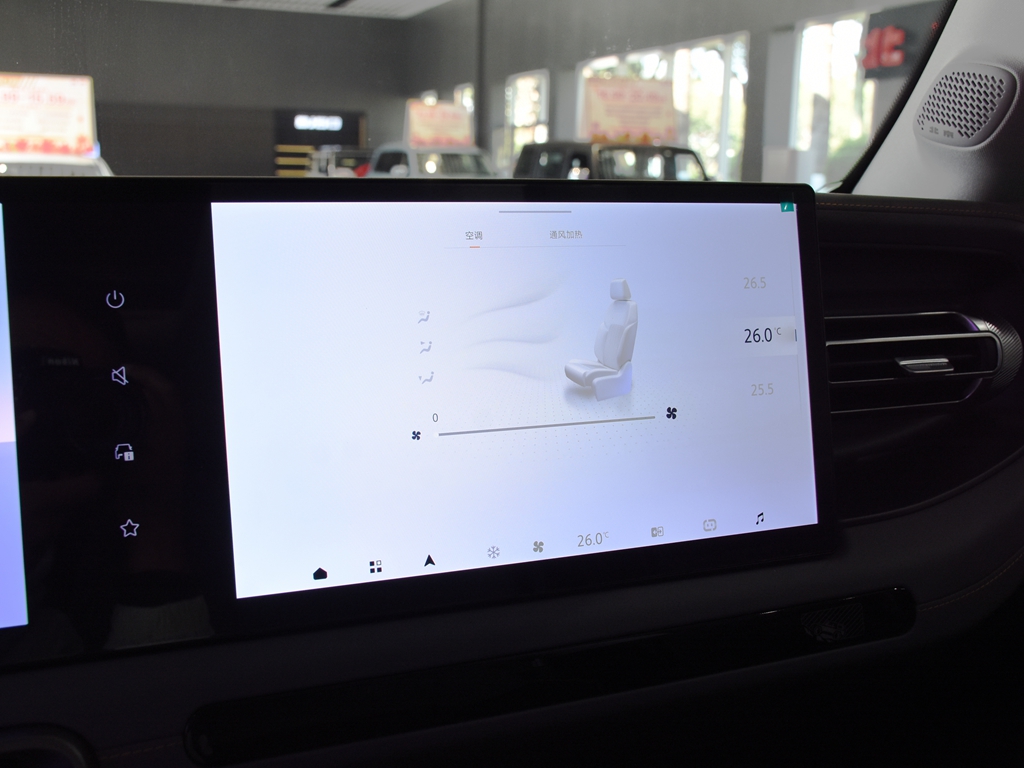 2024款 2.0T 城市猎人版 侠客型