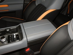 2024款 2.0T 城市猎人版 侠客型