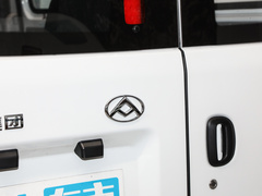 2024款 Pro 2.0T手动长轴中顶7座 