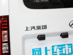 2024款 Pro 2.0T手动长轴中顶7座 