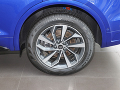 2024款 40 TFSI 豪华动感型