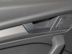 奥迪Q5L 2024款 40 TFSI 豪华动感型
