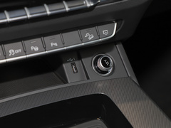 2024款 40 TFSI 豪华动感型