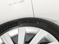 2024款 3.0 L6 400PS 盛世加长版 七座