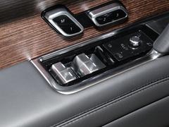 2024款 3.0 L6 400PS 盛世加长版 七座