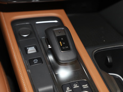 2024款 2.0T 四驱卓越版