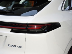 2024款 2.0T 两驱全球行版