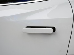 2024款 2.0T 两驱全球行版