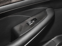 2023款 1.5L DE-i 100KM畅享型 7座