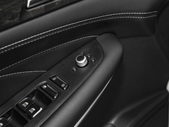 2023款 1.5L DE-i 100KM畅享型 7座