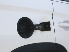 2024款 1.5T 手动洋房 7座 