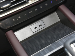 2024款 1.5T 手动洋房 7座 
