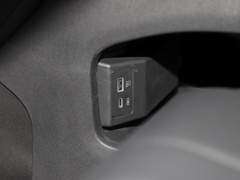 2023款 1.6T 两驱都市版豪华型
